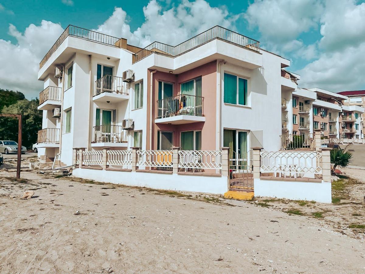 First Line On The Beach Cosy Sea Paradise Apartments カヴァルナ エクステリア 写真