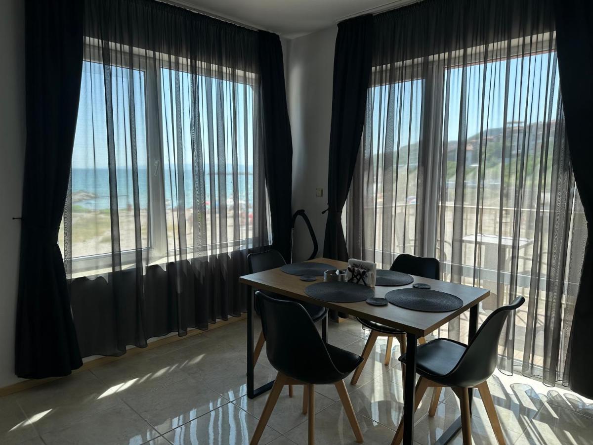 First Line On The Beach Cosy Sea Paradise Apartments カヴァルナ エクステリア 写真