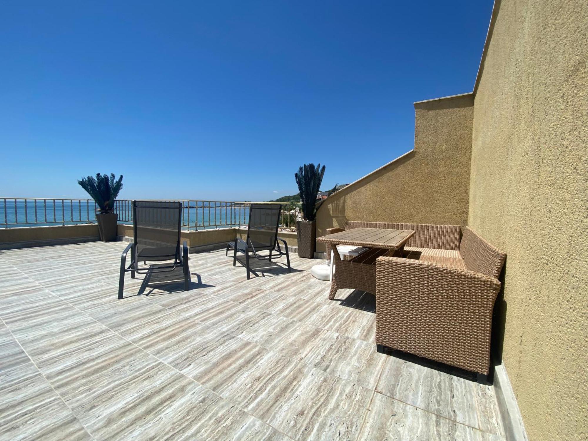First Line On The Beach Cosy Sea Paradise Apartments カヴァルナ エクステリア 写真